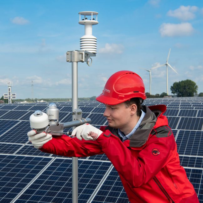 Measuring solar radiation with SR200-D1